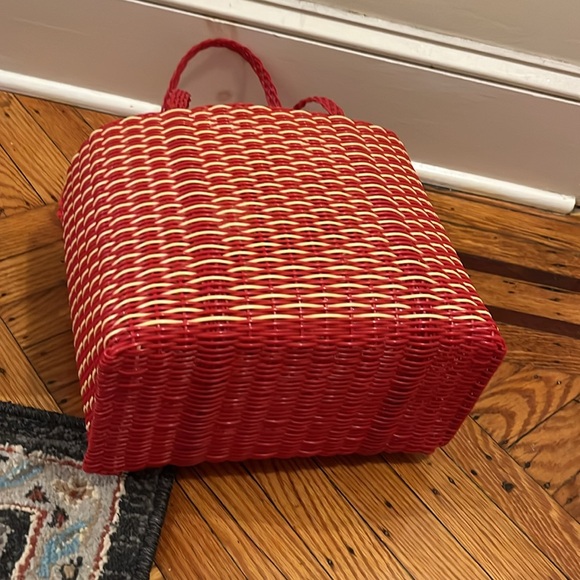 Plastic Woven Beach Bag with Large Tassels - Picture 4 of 5